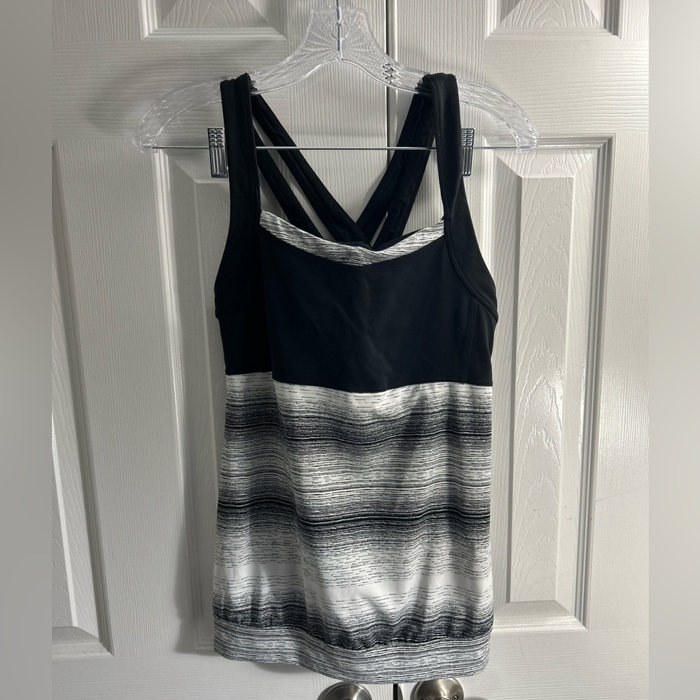 Athleta Stride Crunch & Punch Tank Size Small